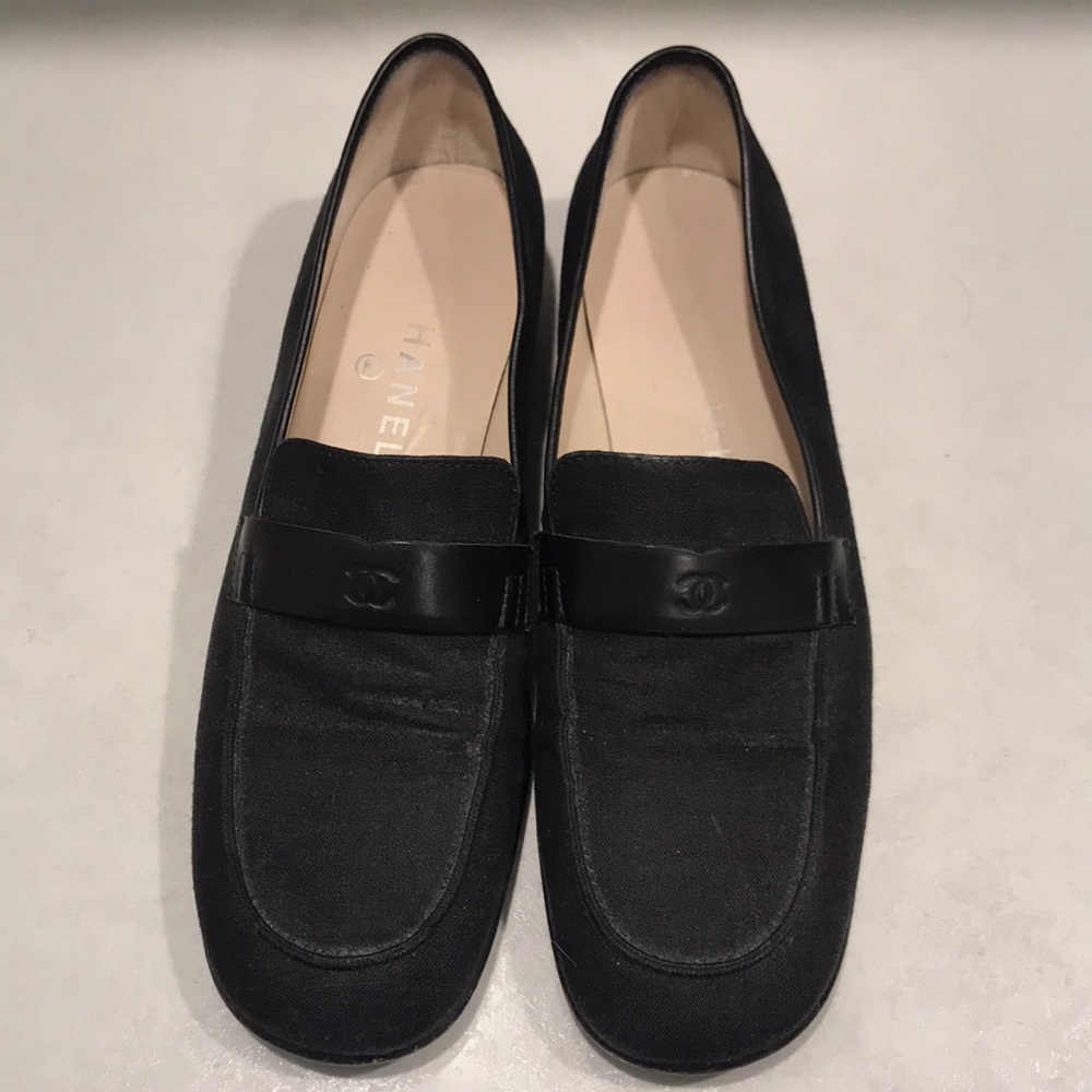 Vintage Chanel Loafers- in gorgeous shape! V comfy